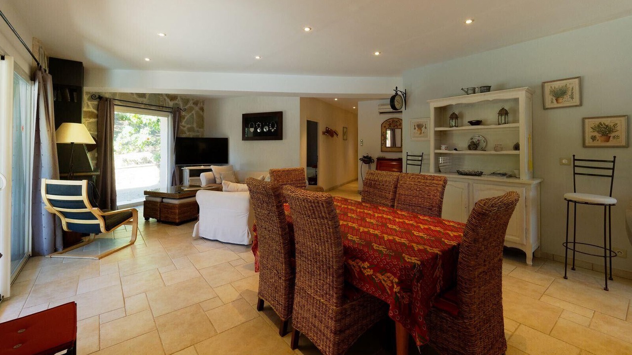 Photo of Livingroom in Taradeau