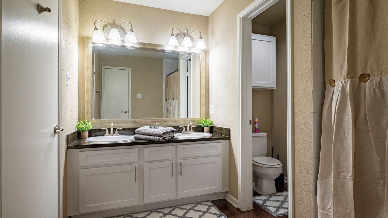 Photo of Bathroom in Astrodome