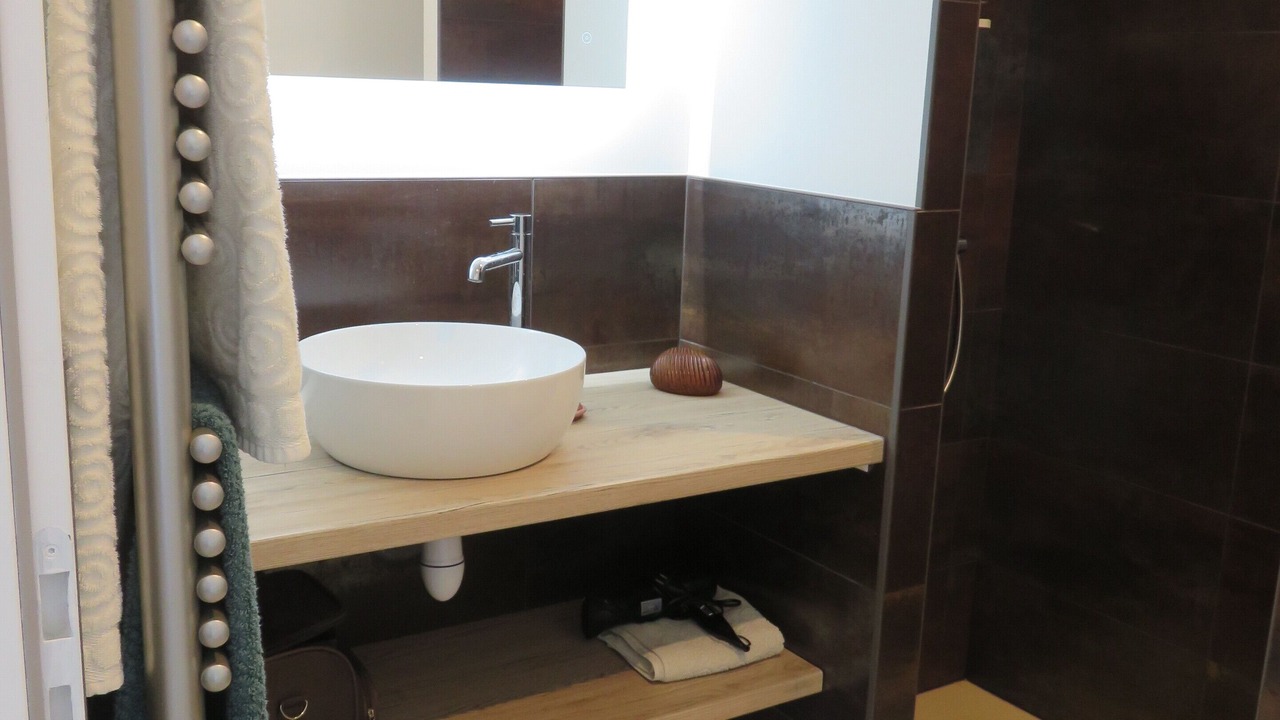 Photo of Bathroom in Barbatre