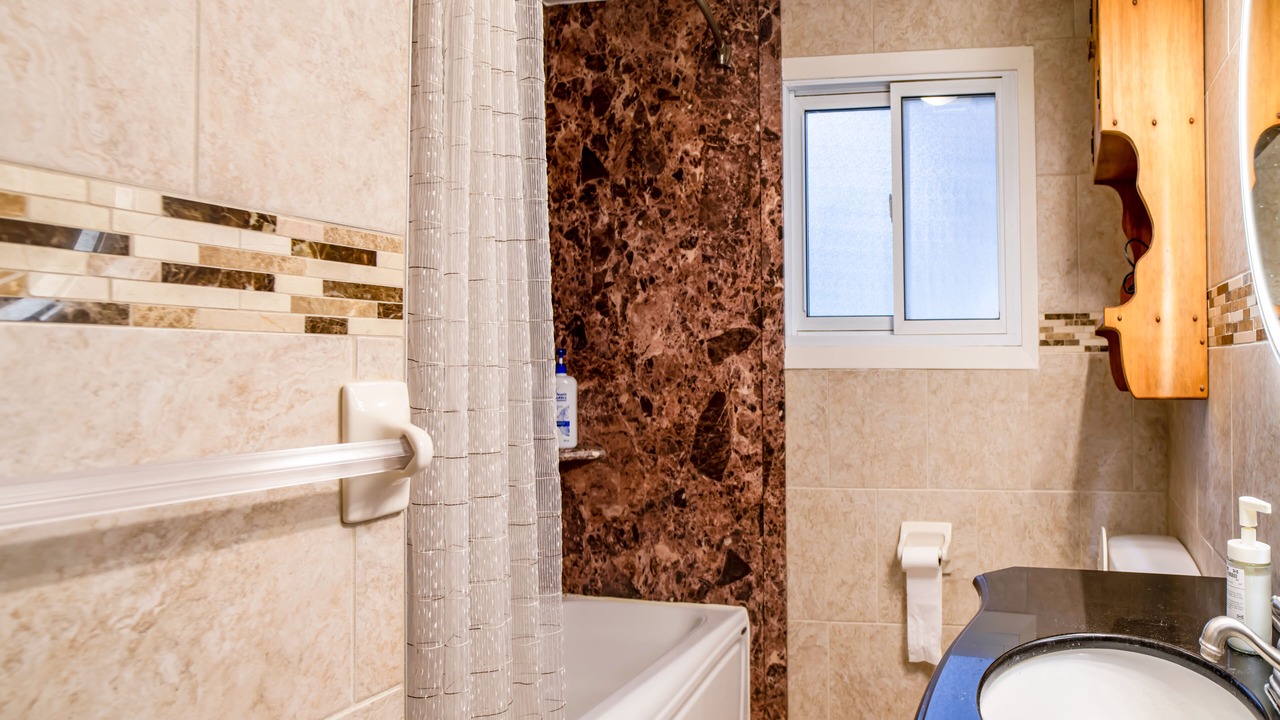 Photo of Bathroom in Ennismore