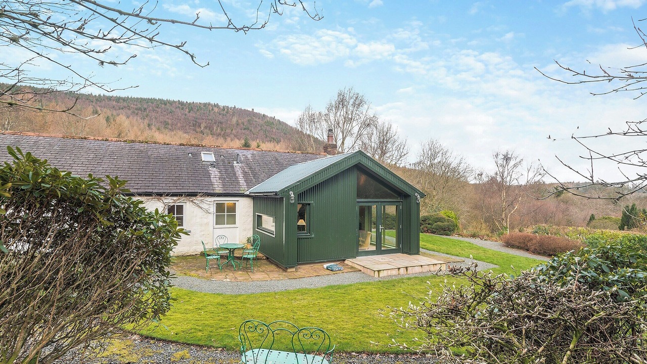 Photo of Outdoor in Bankend