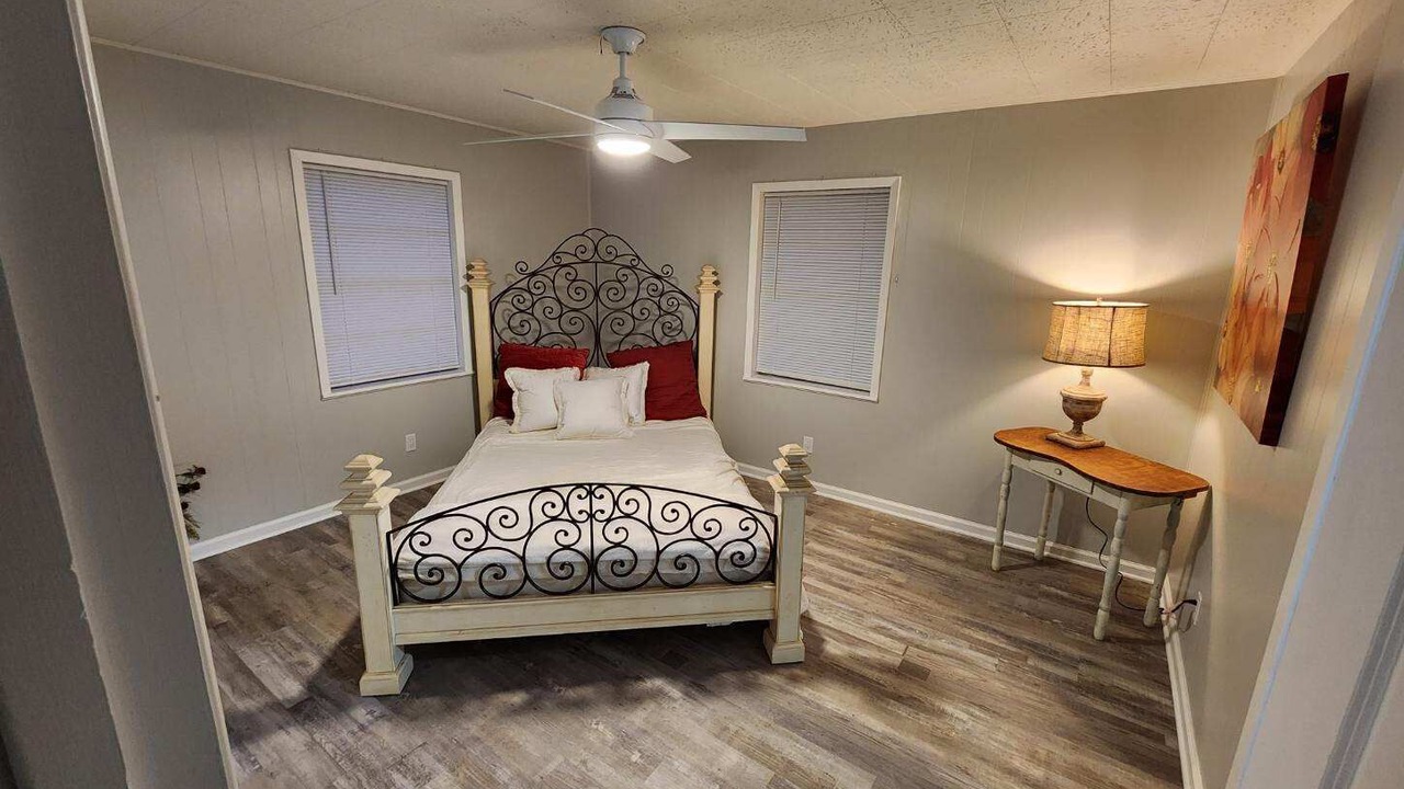 Photo of Bedroom in Big Sandy