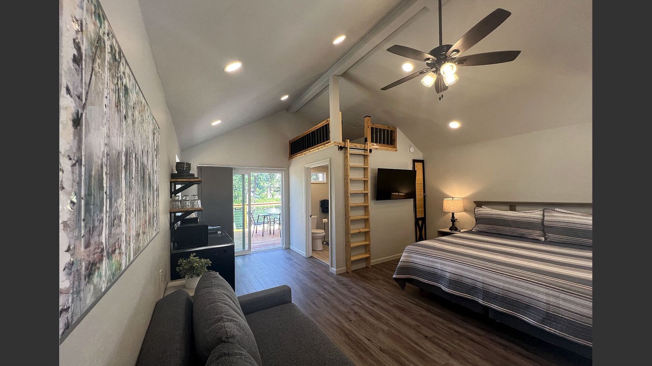 Photo of Livingroom in Fruitdale