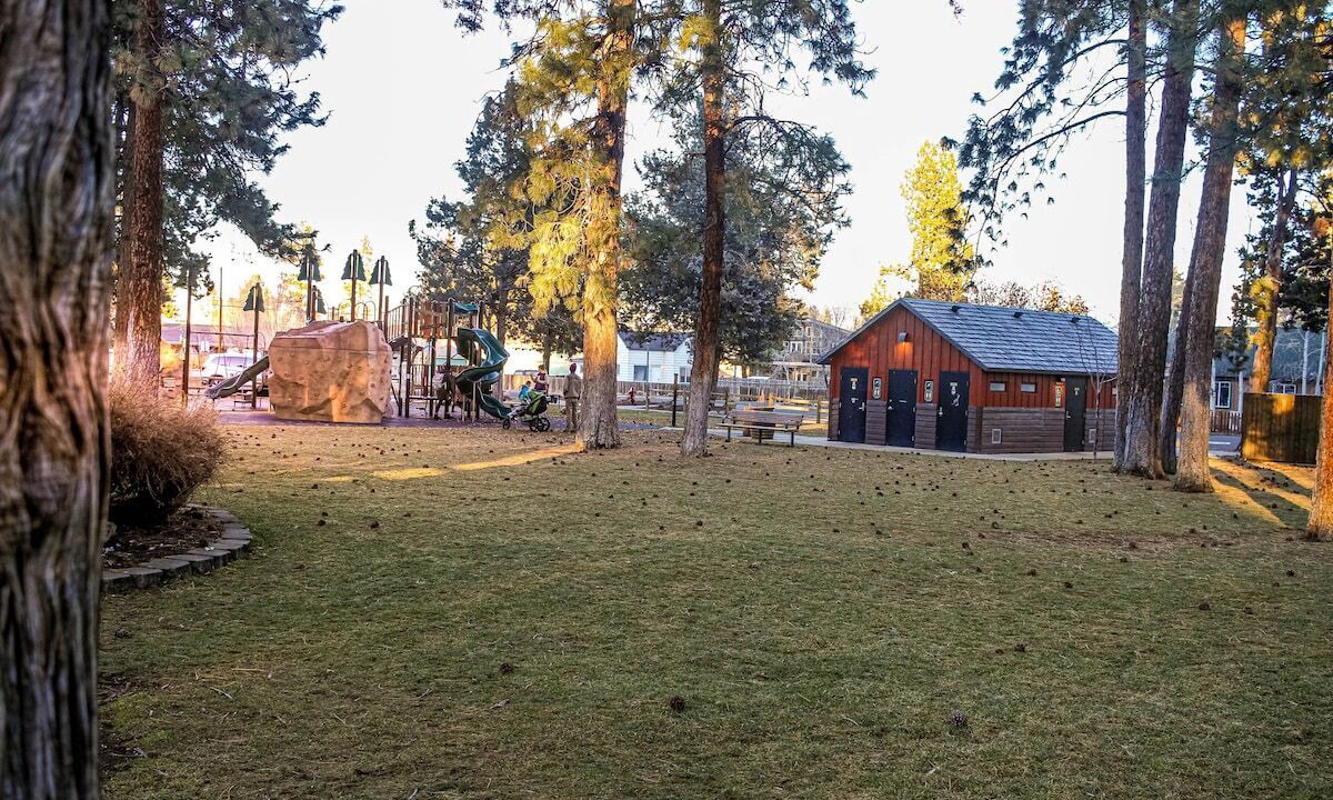 Photo of Others in Sisters