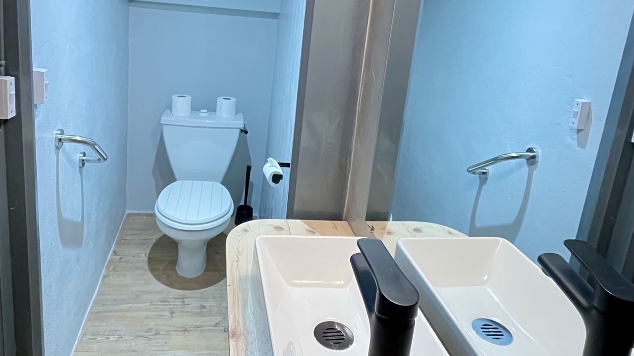 Photo of Bathroom in Landevennec