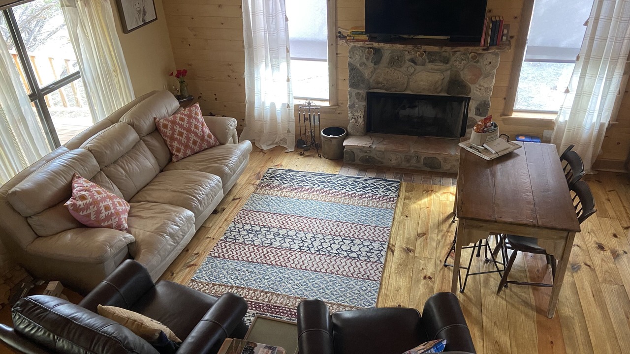 Photo of Livingroom in Uvalde