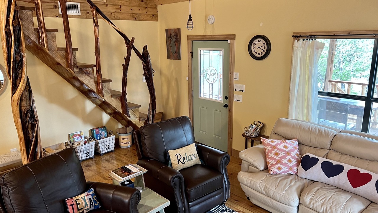 Photo of Livingroom in Uvalde