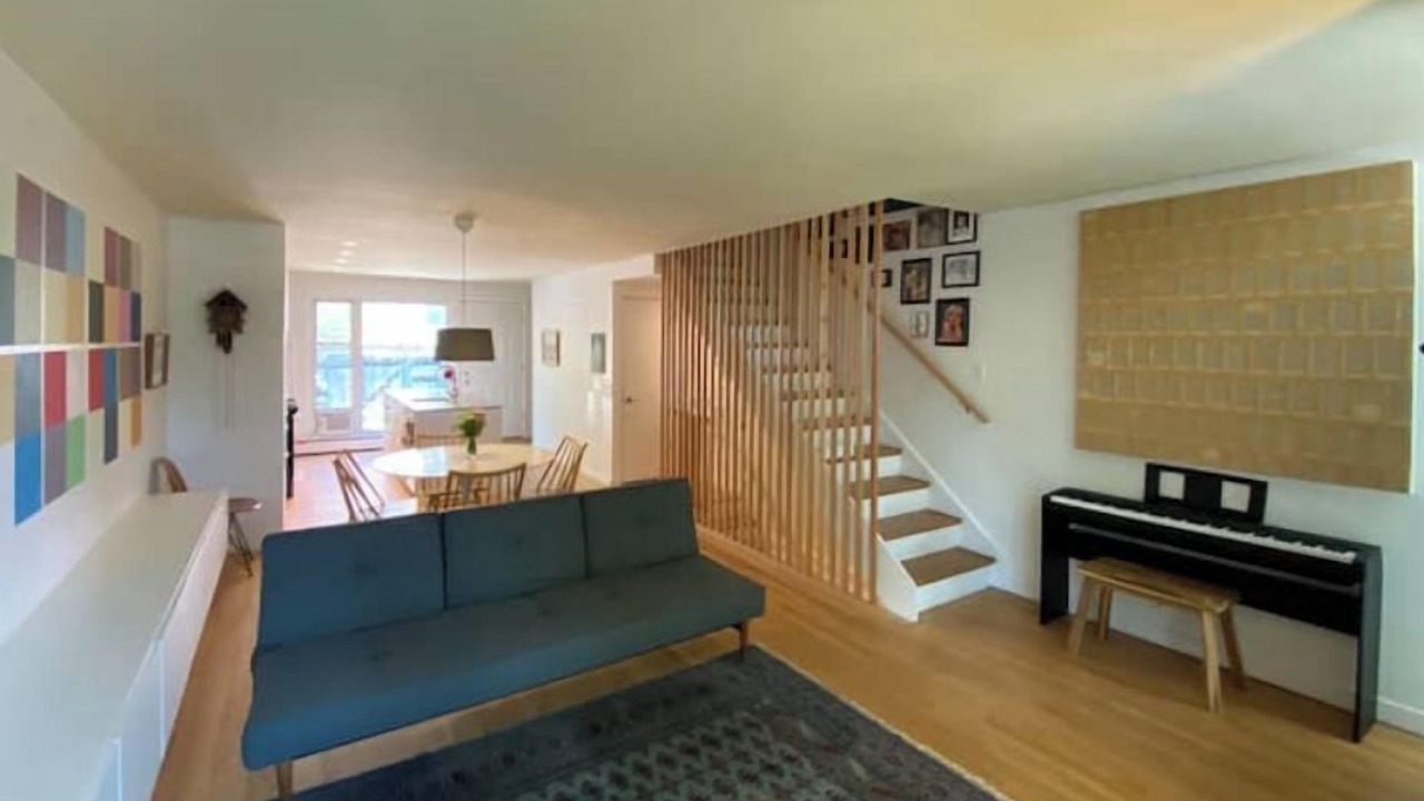 Photo of Livingroom in East Hyde Park