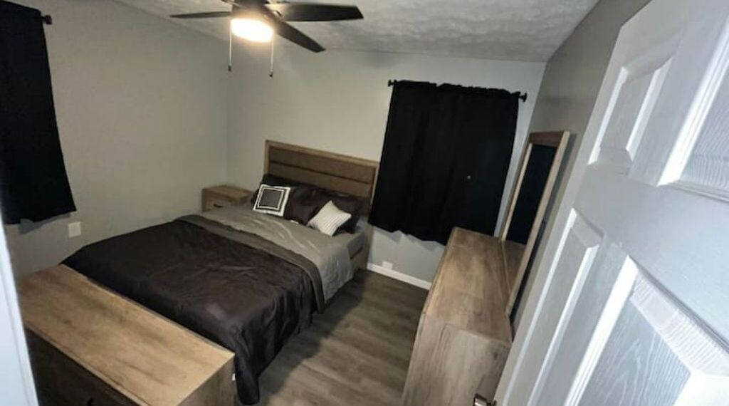 Photo of Bedroom in La Follette