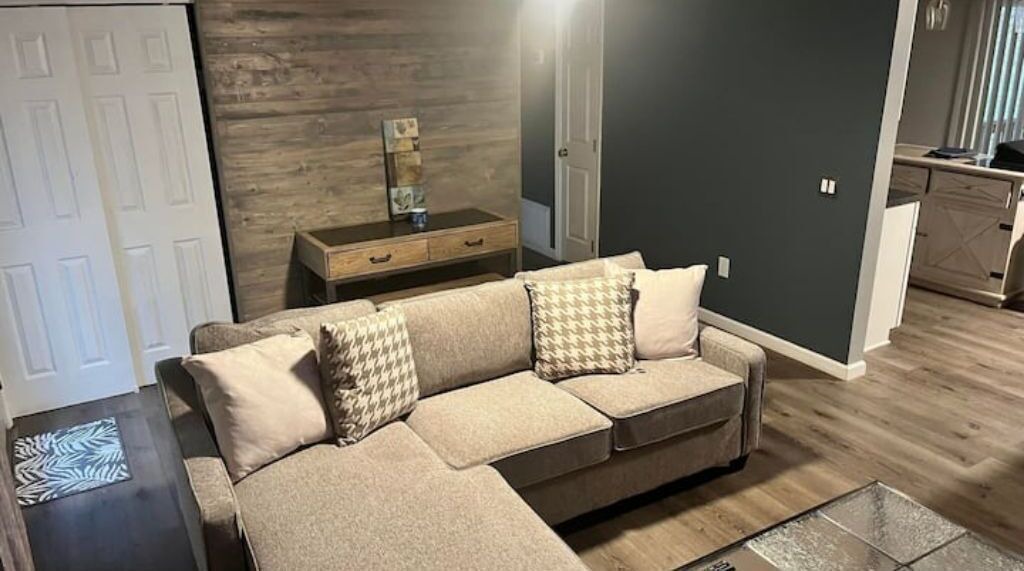 Photo of Livingroom in La Follette