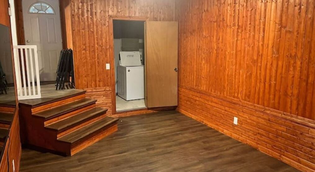 Photo of Others in La Follette