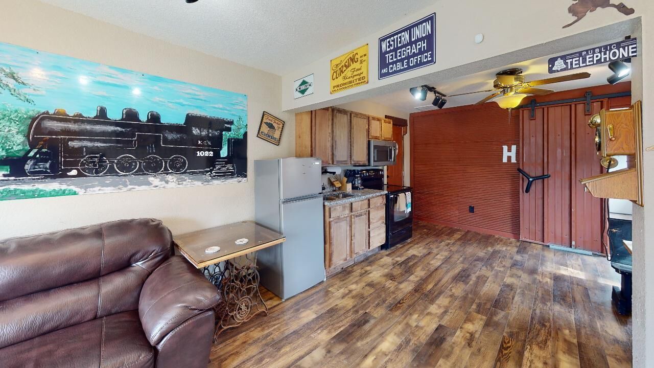 Photo of Livingroom in Neosho