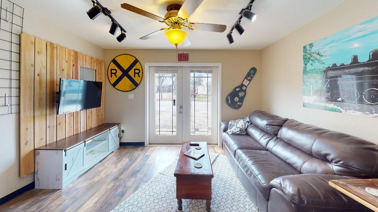 Photo of Livingroom in Neosho