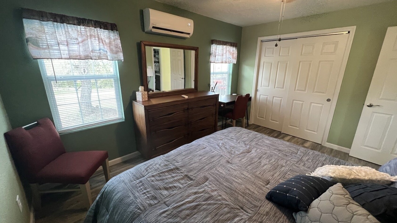 Photo of Bedroom in Oatmeal