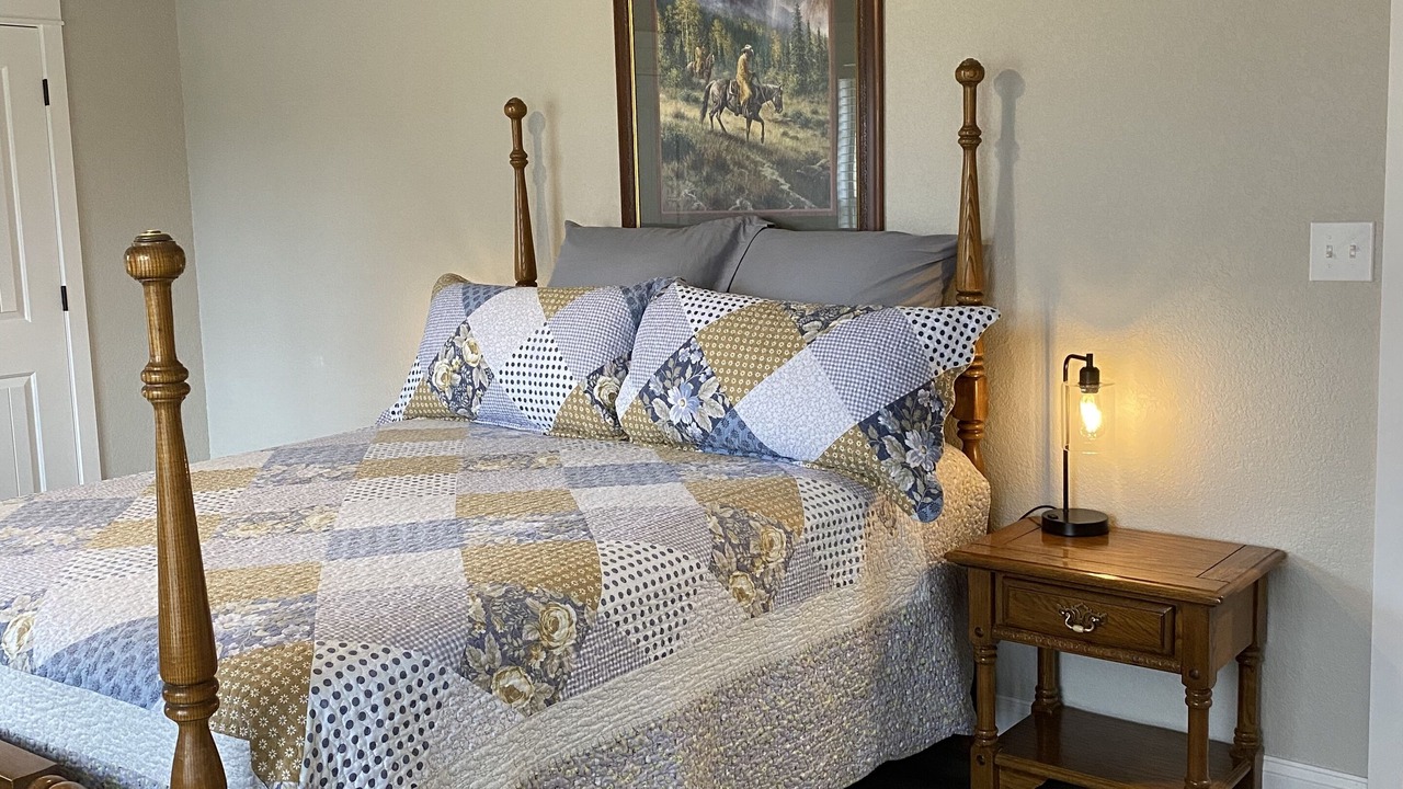 Photo of Bedroom in Howe