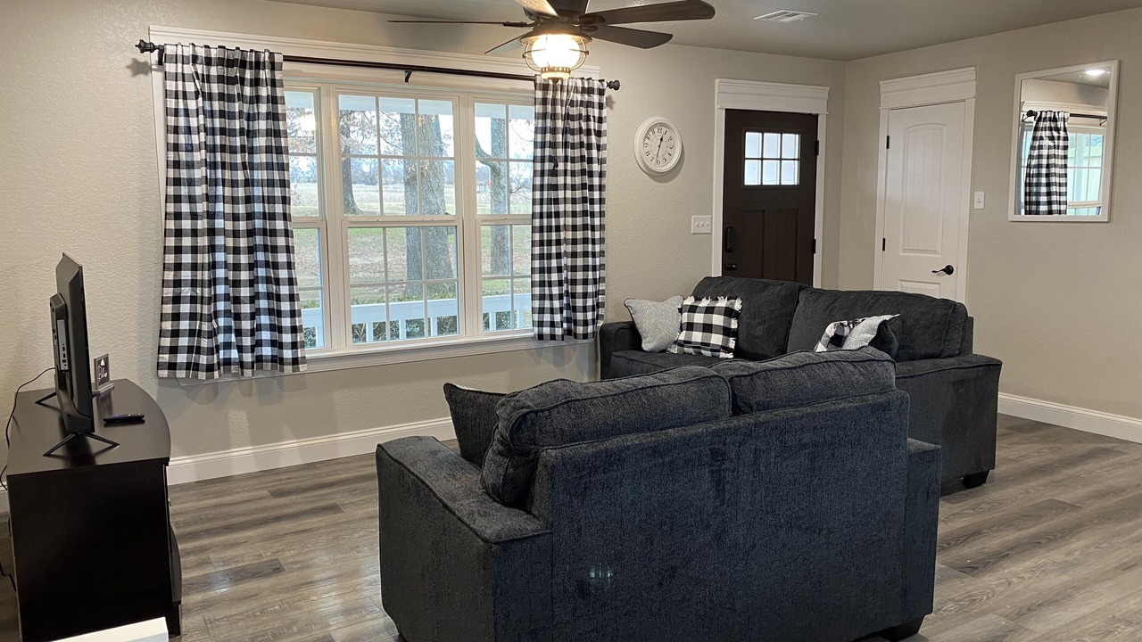 Photo of Livingroom in Howe