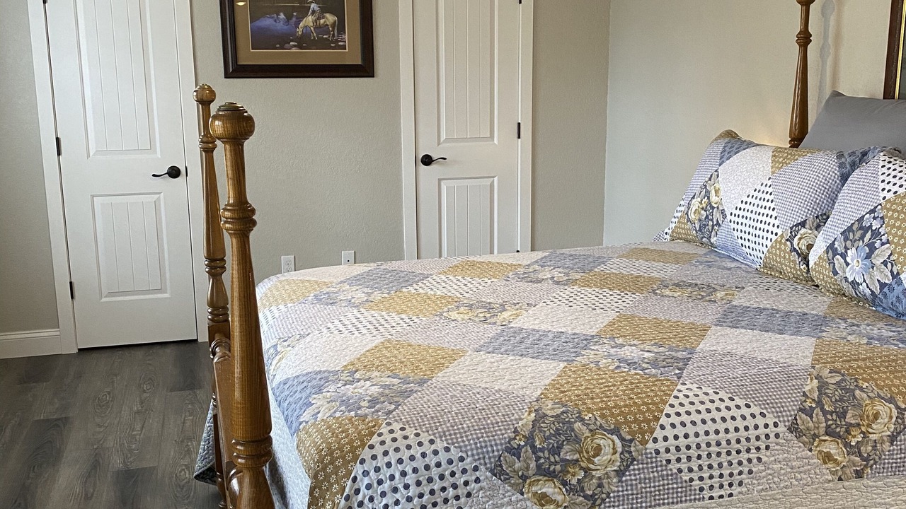 Photo of Bedroom in Howe