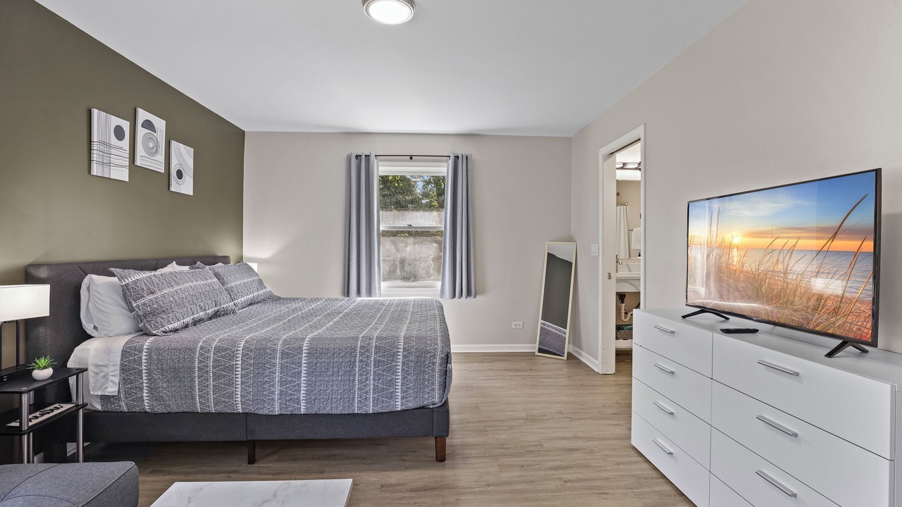 Photo of Bedroom in Oswego