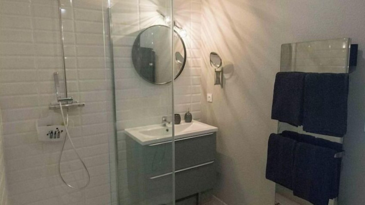 Photo of Bathroom in Lons