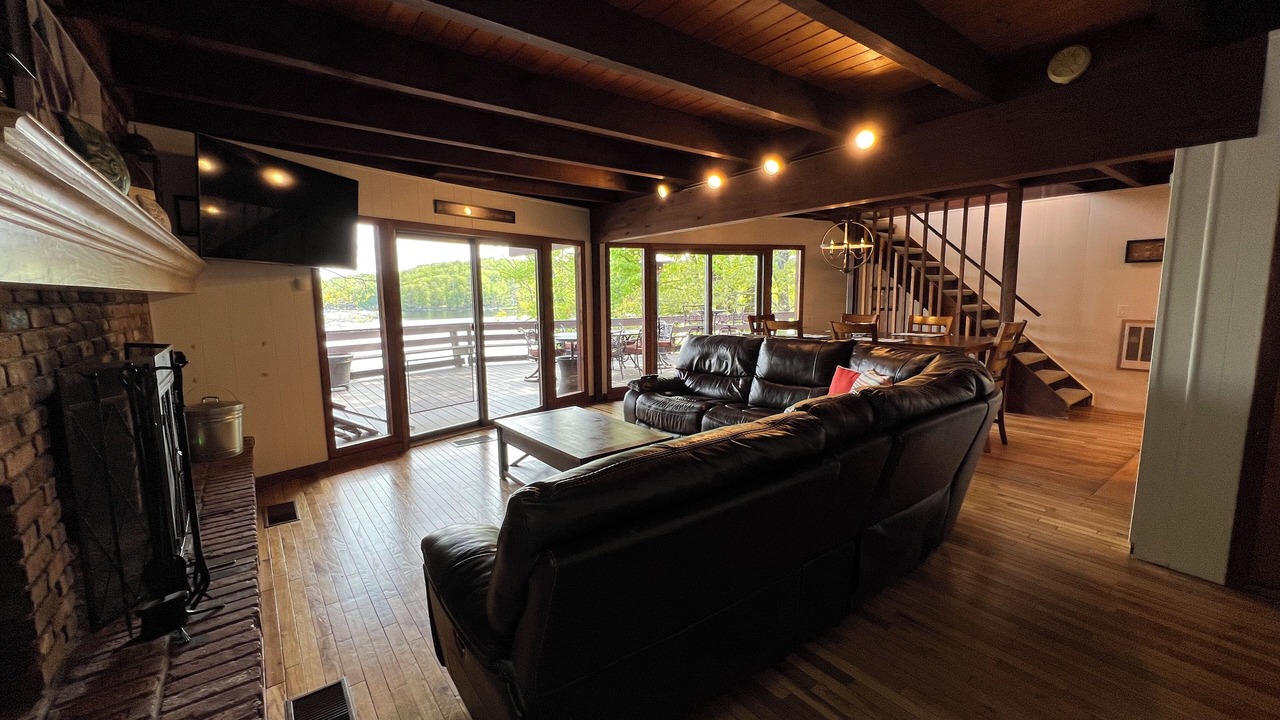 Photo of Others in Lake Ariel