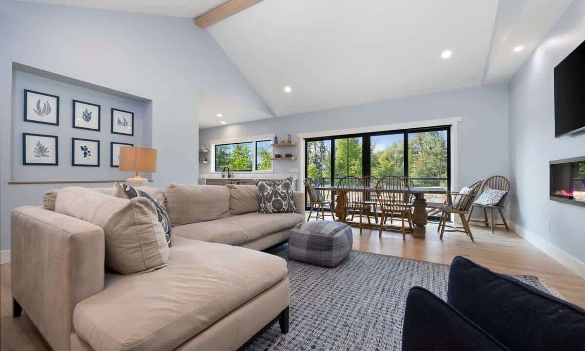 Photo of Livingroom in Glen Arbor