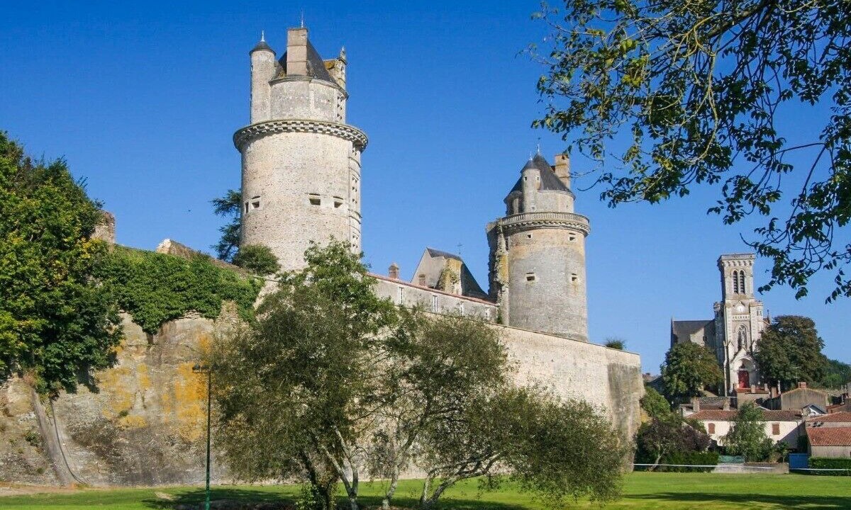 Photo of Others in Apremont