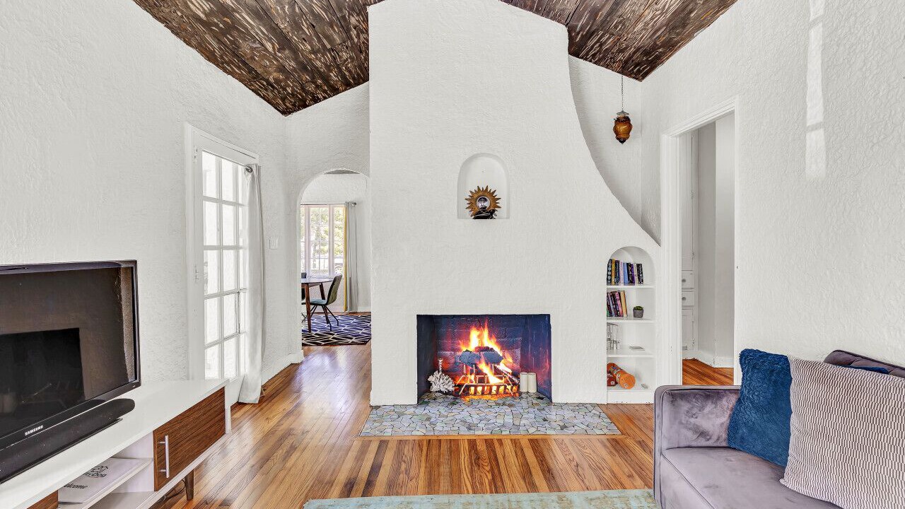 Photo of Livingroom in Kingston