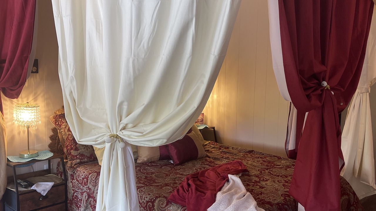 Photo of Bedroom in Rockaway Beach