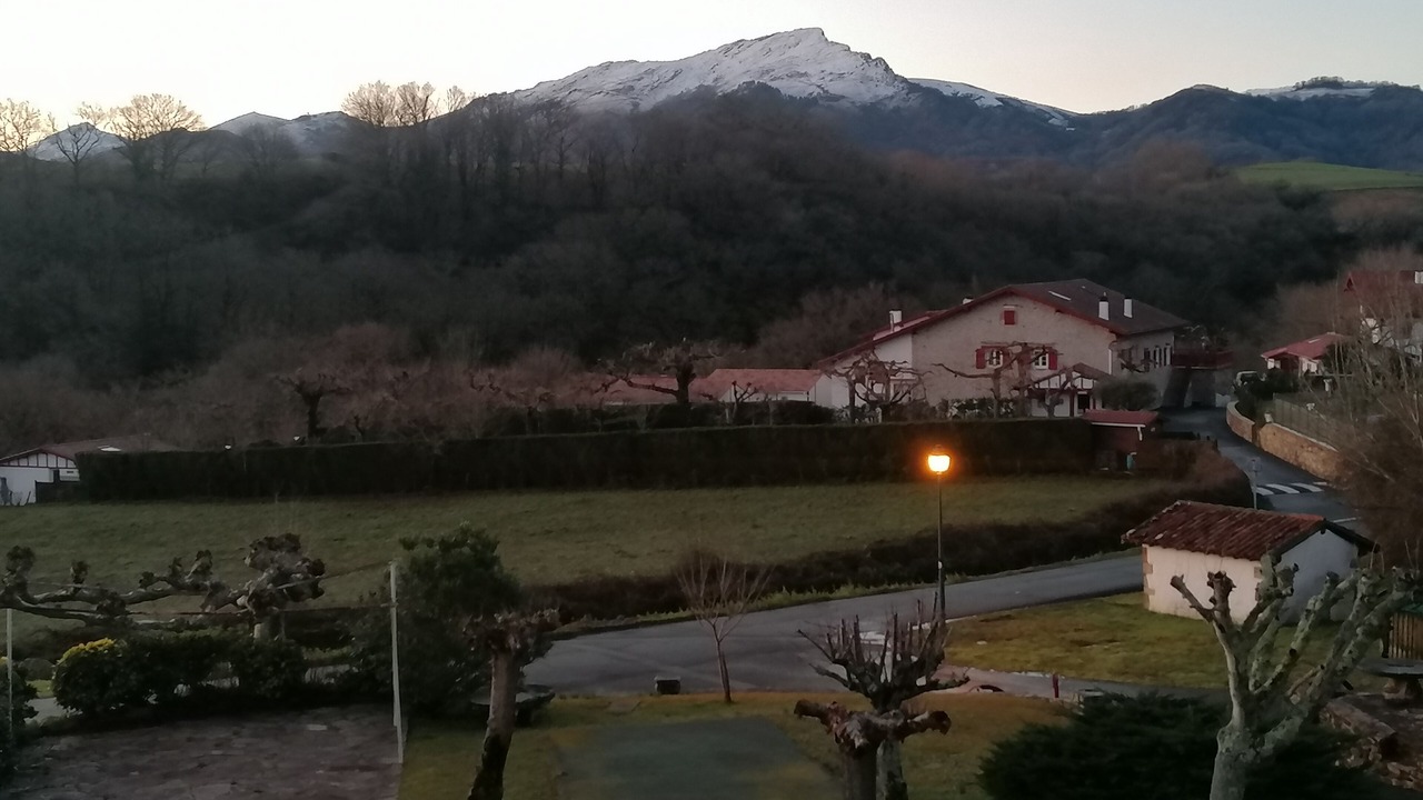 Photo of Outdoor in Sare