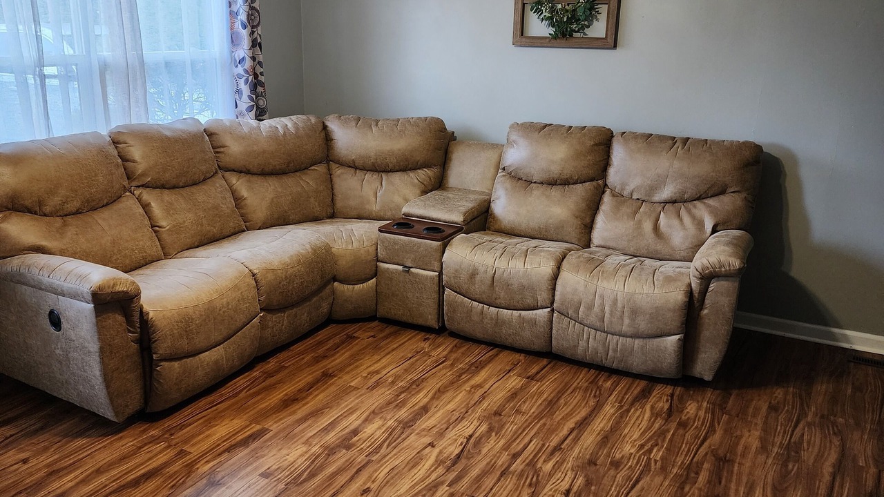 Photo of Livingroom in Champaign