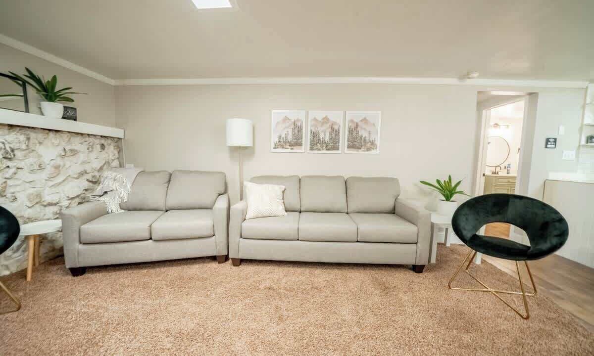 Photo of Livingroom in Mount Pleasant