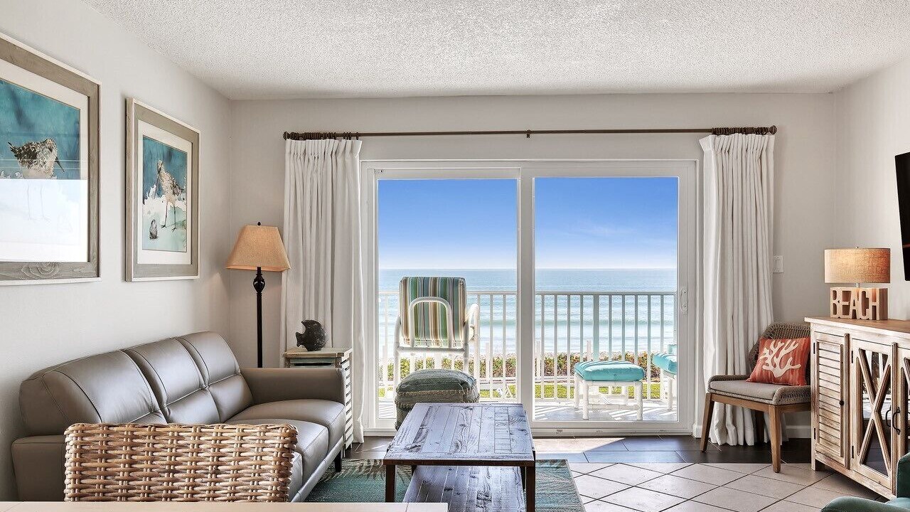Photo of Livingroom in South Patrick Shores