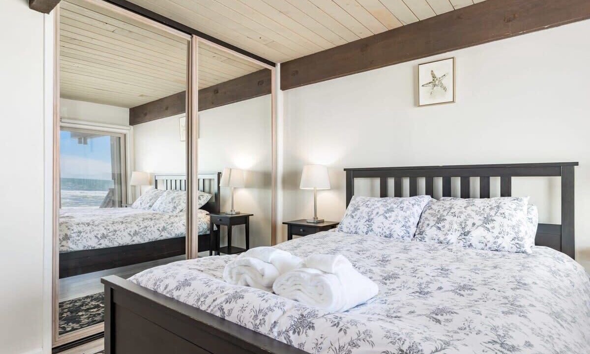 Photo of Bedroom in La Selva Beach