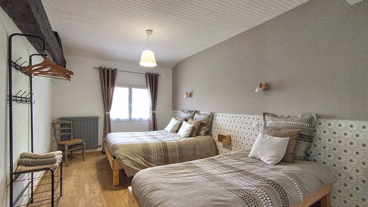 Photo of Bedroom in Celle-Levescault