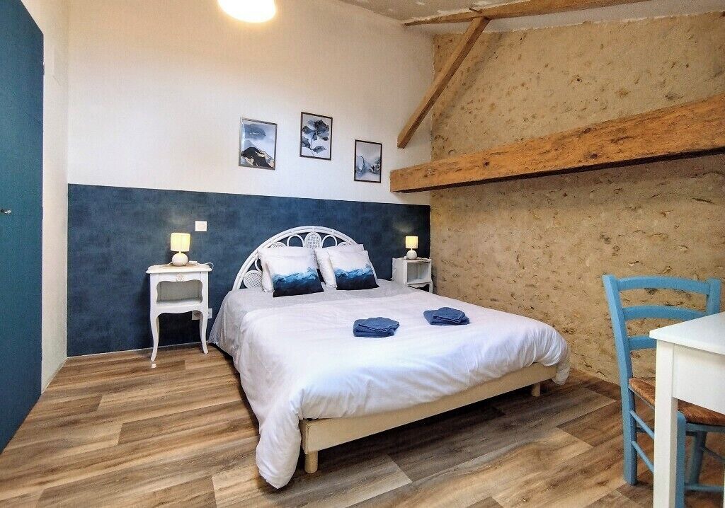 Photo of Bedroom in Celle-Levescault