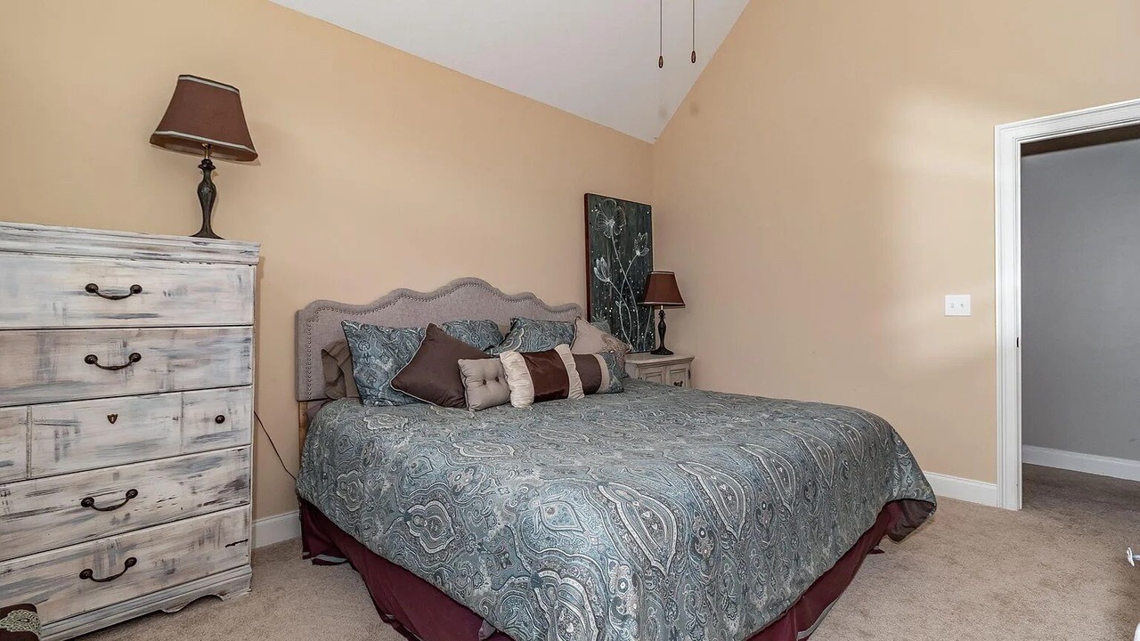 Photo of Bedroom in Grovetown