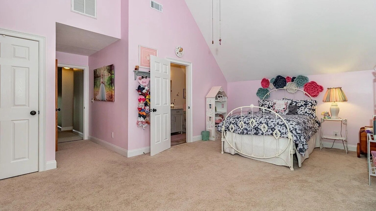 Photo of Bedroom in Grovetown