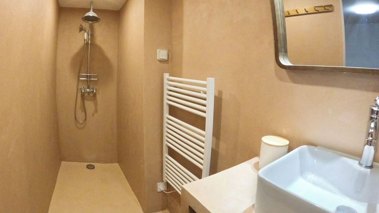 Photo of Bathroom in Chateau-Chalon