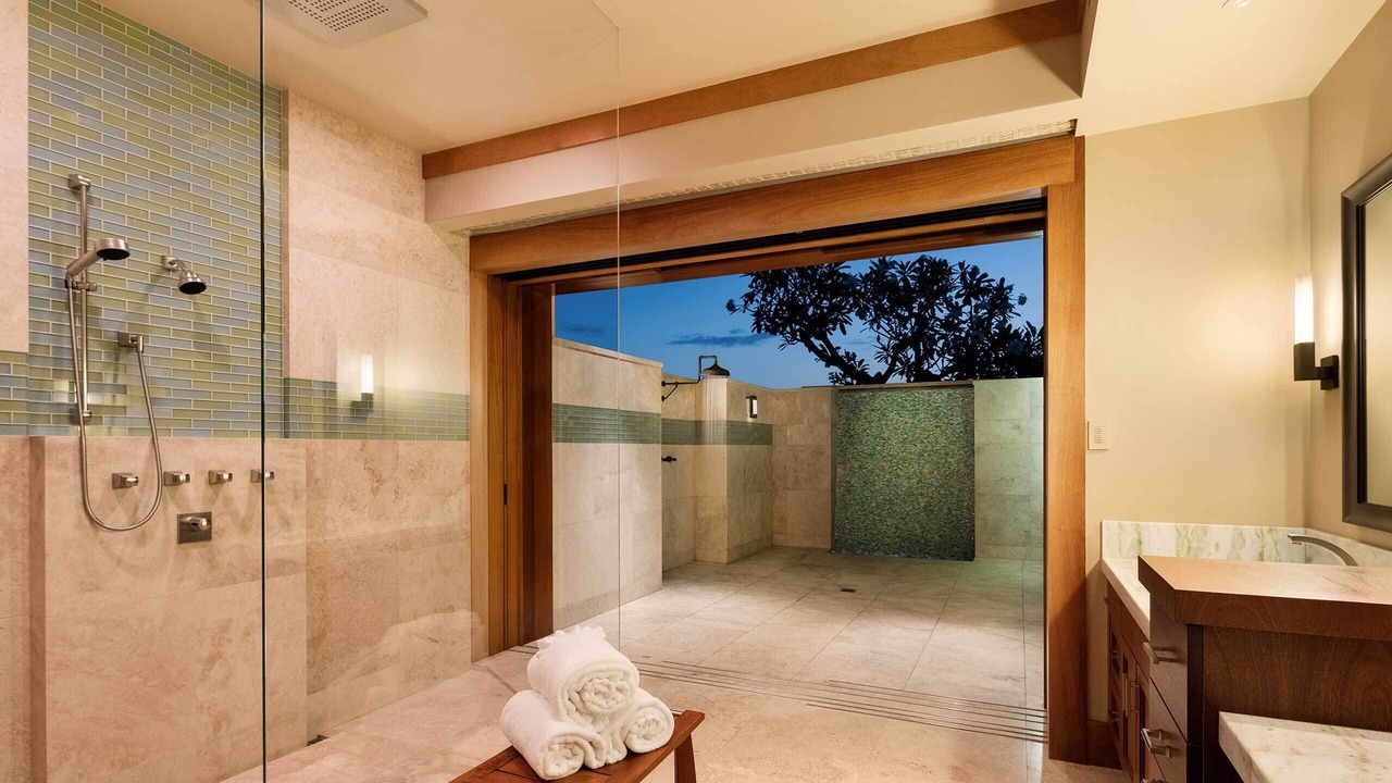 Photo of Bathroom in Kaupulehu