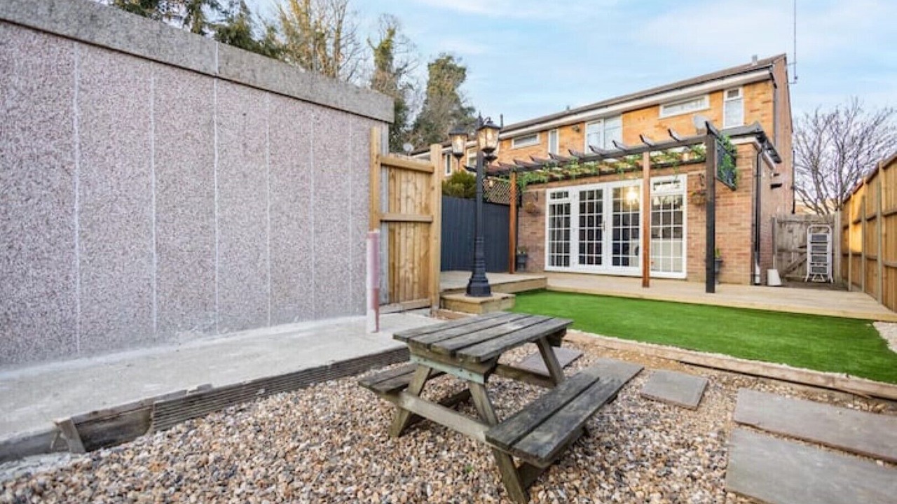 Photo of Outdoor in Watford