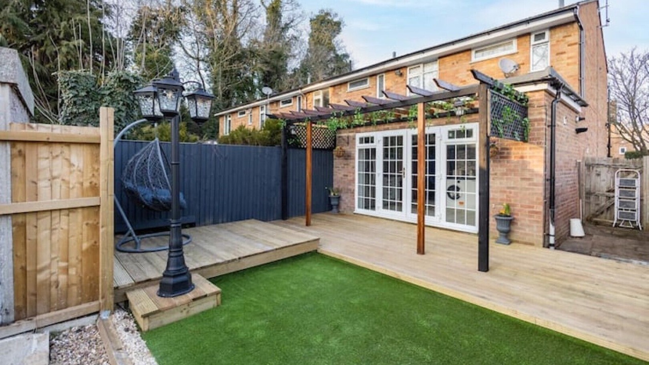 Photo of Patio Balcony in Watford