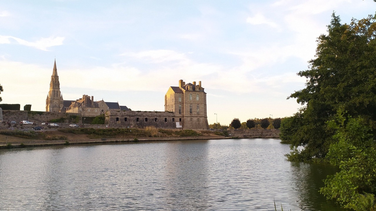 Photo of Others in Quintin