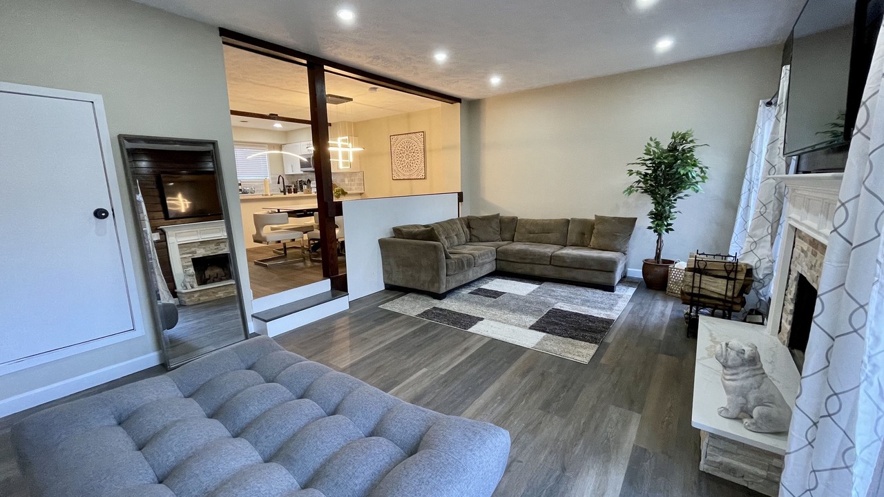 Photo of Livingroom in East Stroudsburg