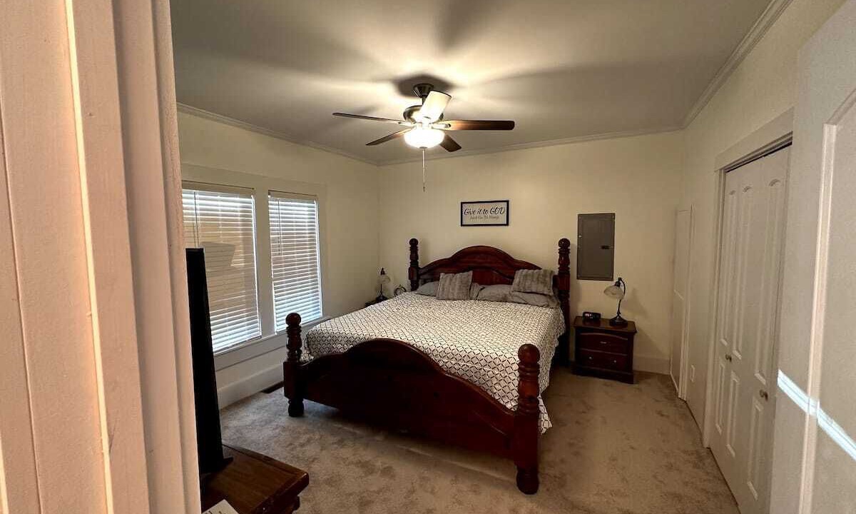 Photo of Bedroom in Etowah