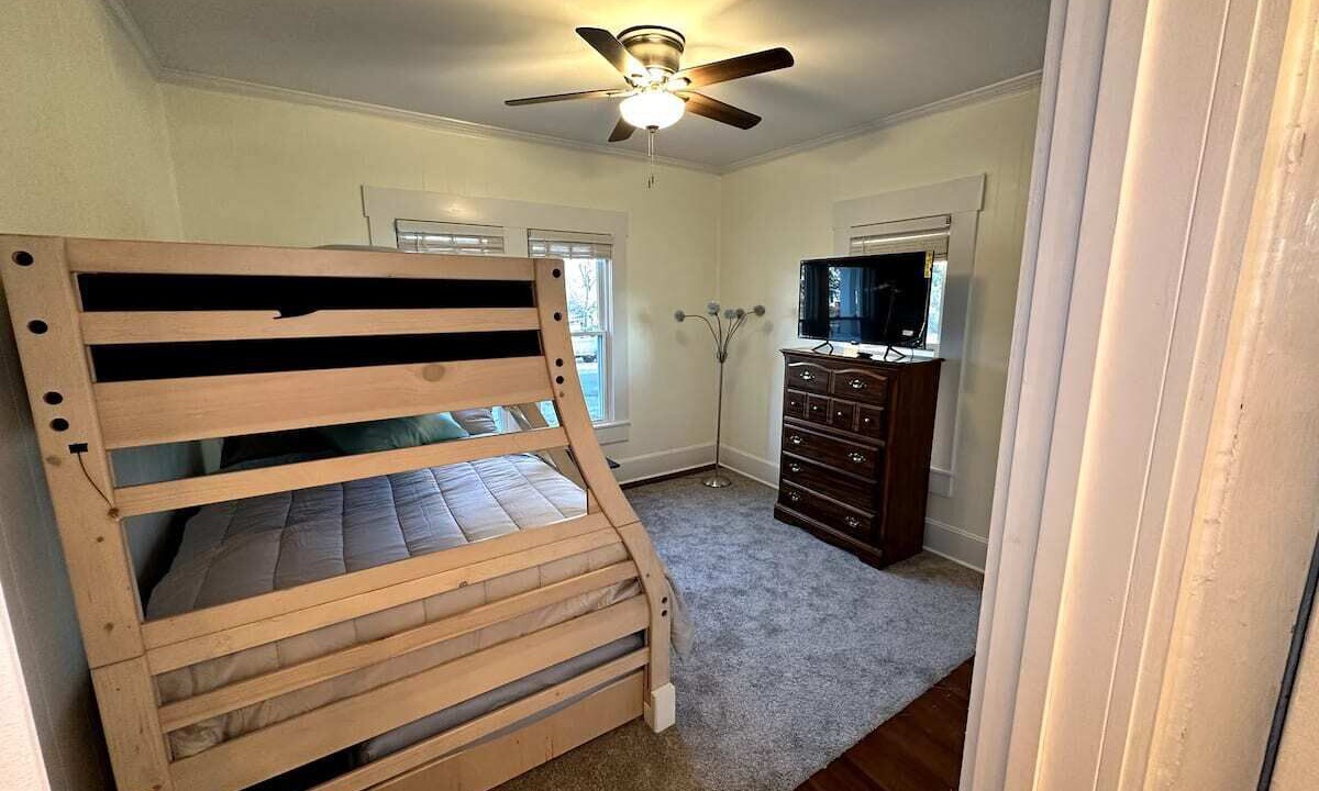 Photo of Bedroom in Etowah
