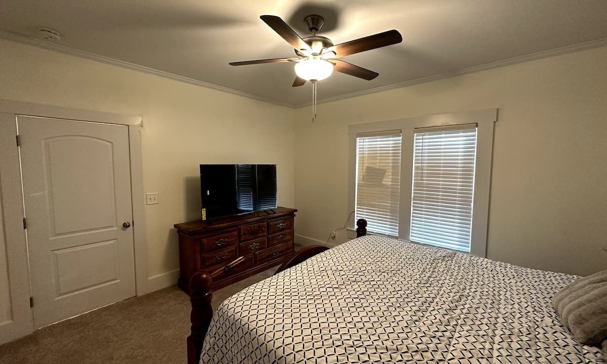 Photo of Bedroom in Etowah