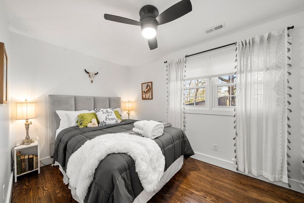 Photo of Bedroom in Royal Pines