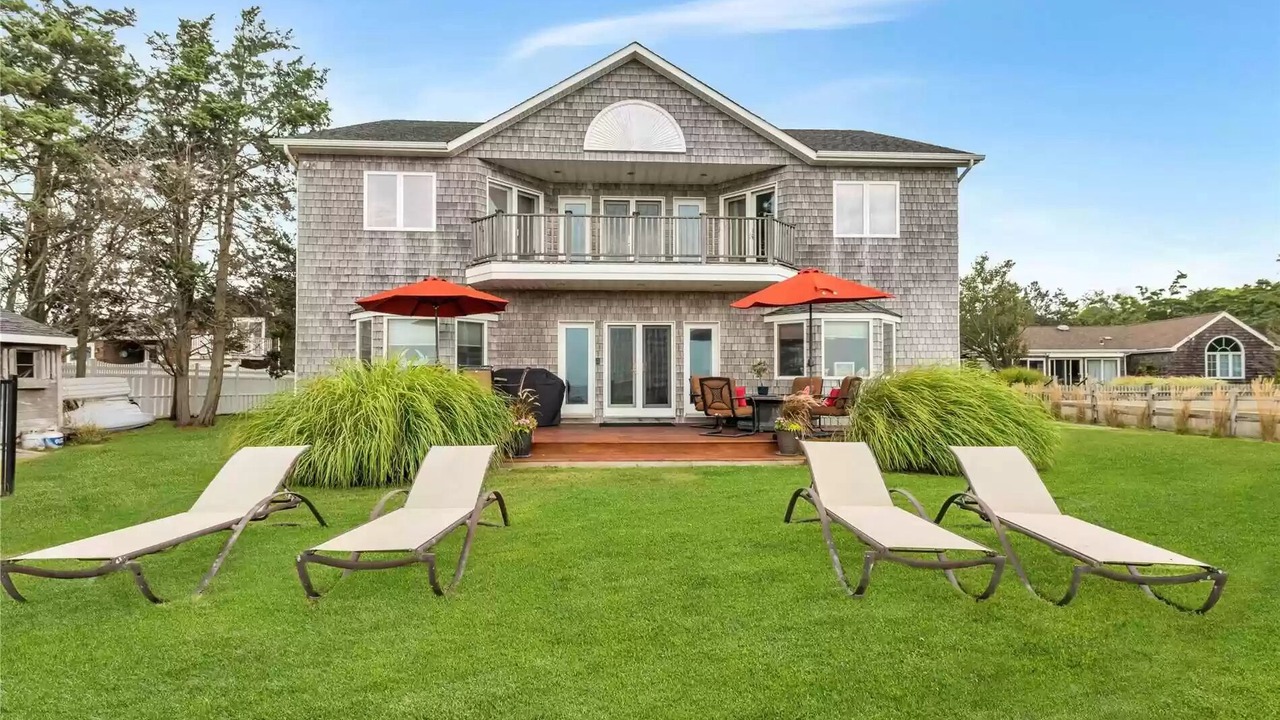 Photo of Others in Long Island