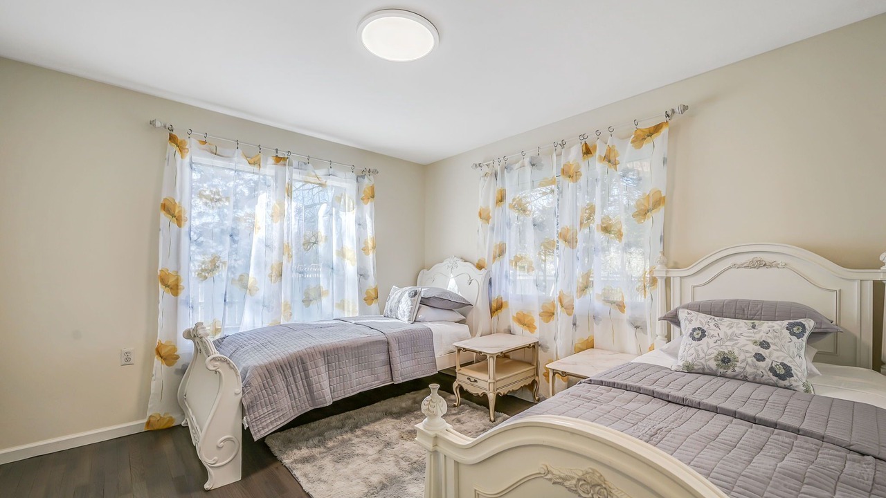 Photo of Others in Long Island