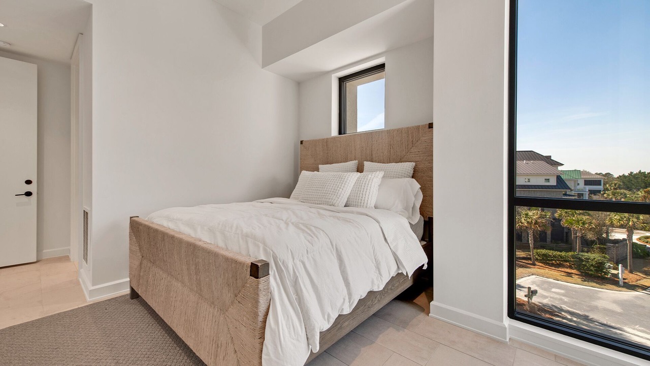 Photo of Bedroom in Debordieu Colony